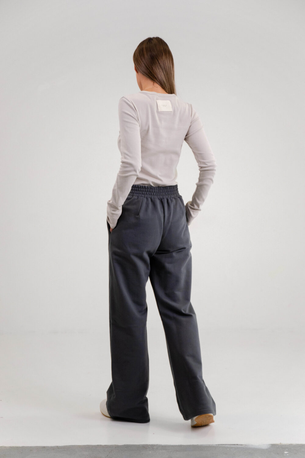 TRENERKA APRIL DARK GREY - Slika 4