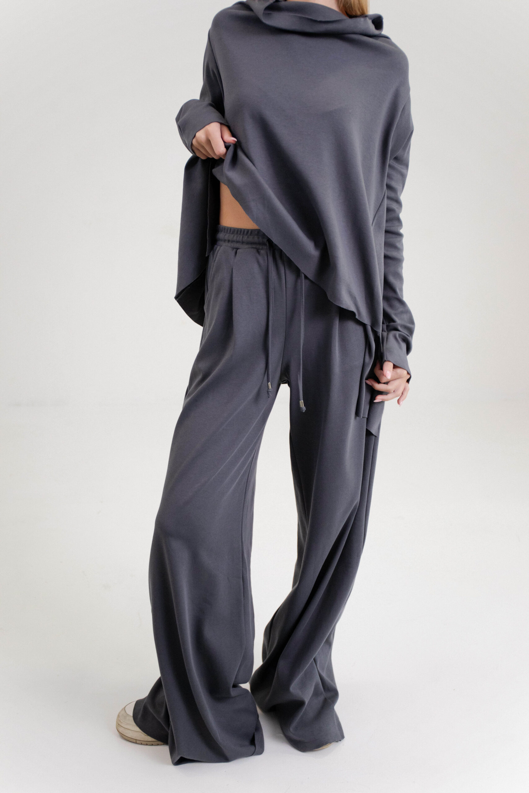 029A4813_1 TRENERKA PALAZZO DARK GREY - Slika 5