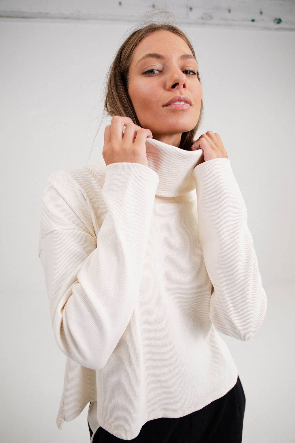 029A4879 ROLKA SOFT OFF WHITE - Slika 5