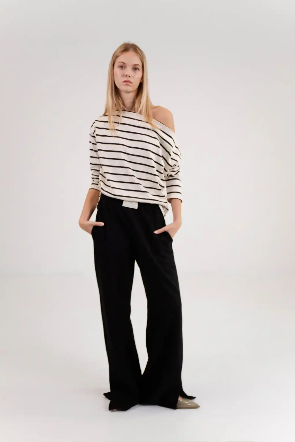 TRENERKA APRIL NO.2 BLACK - Slika 7