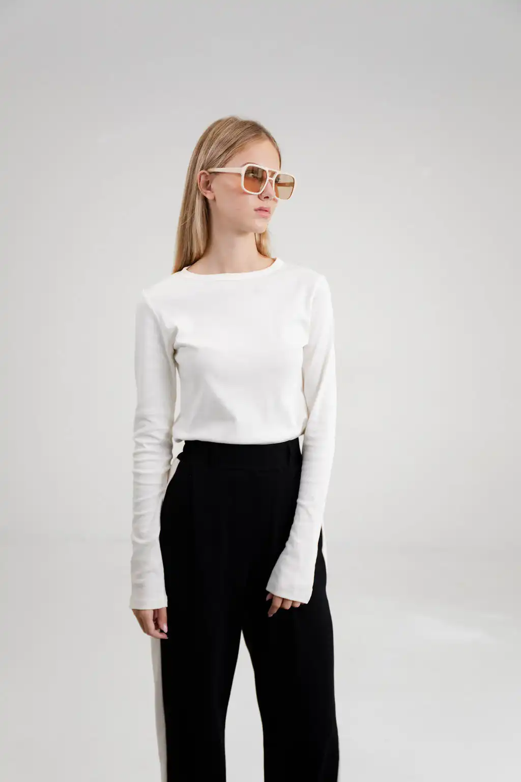 029A5447-1.webp MAJICA BASIC OFF WHITE - Slika 1