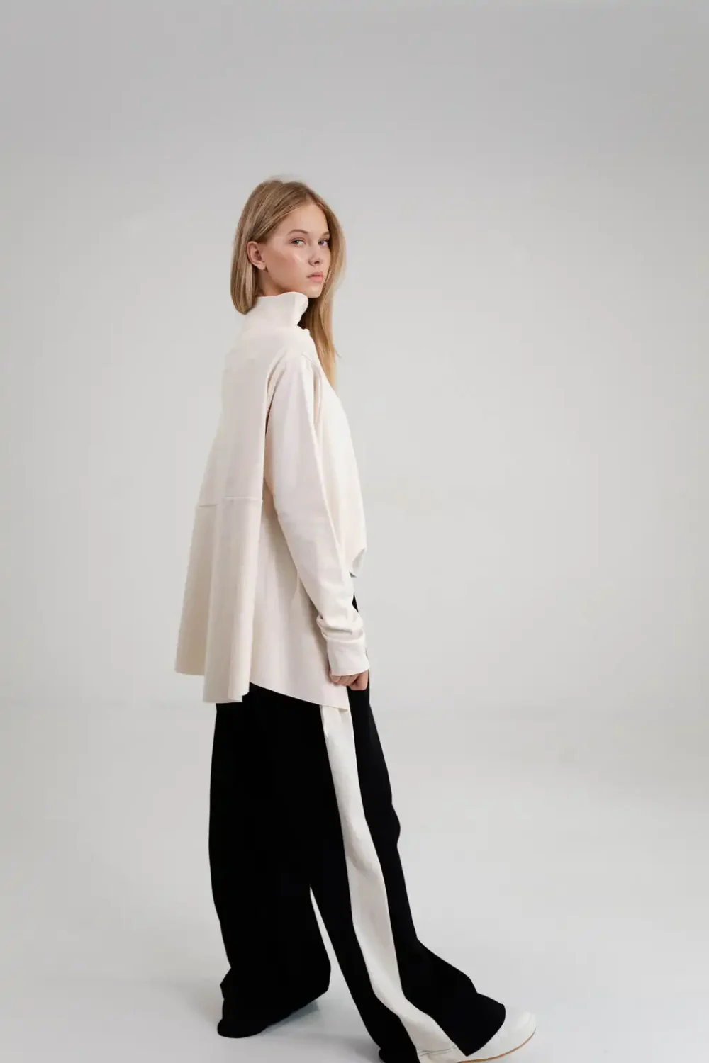 MAJICA NIA INTERLOCK OFF WHITE - Slika 7