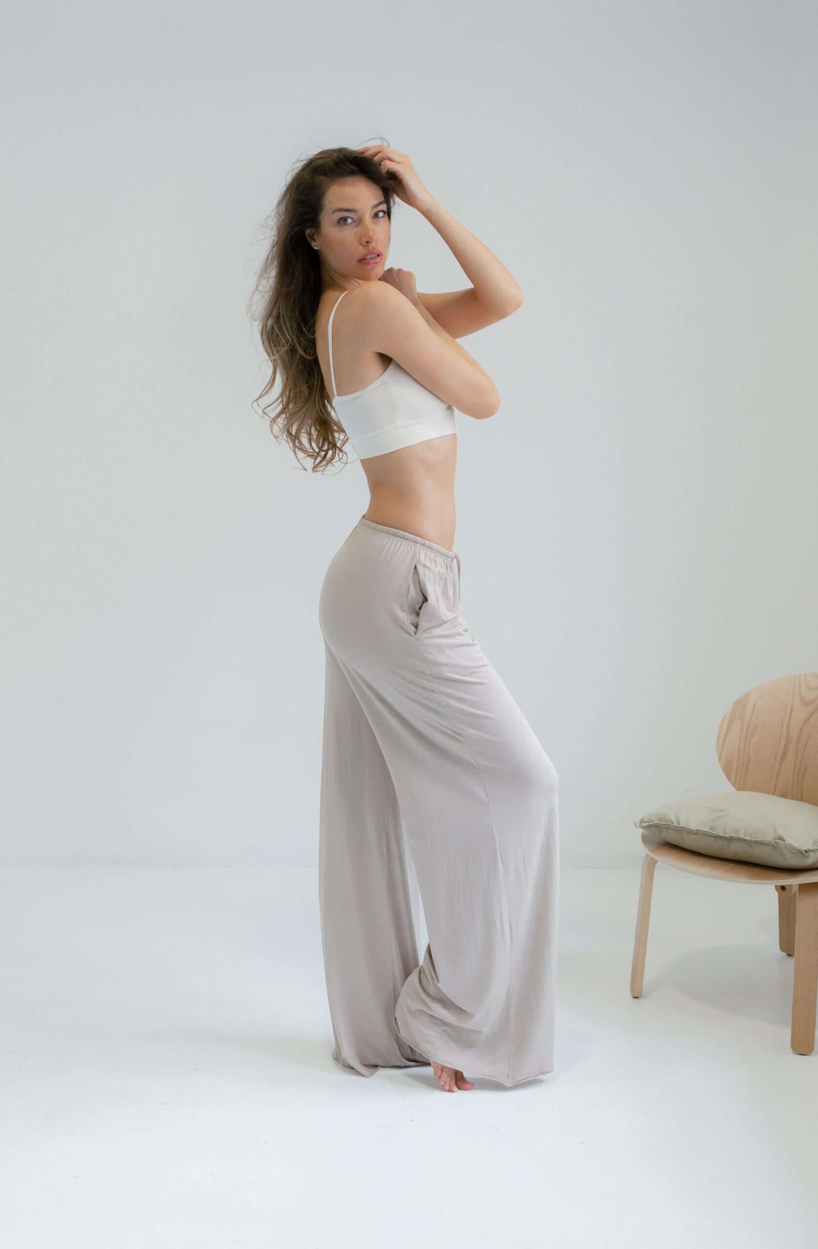 FK2A1235C-scaled-2.jpg PANTALONE VISCOSE MOCHA - Slika 1