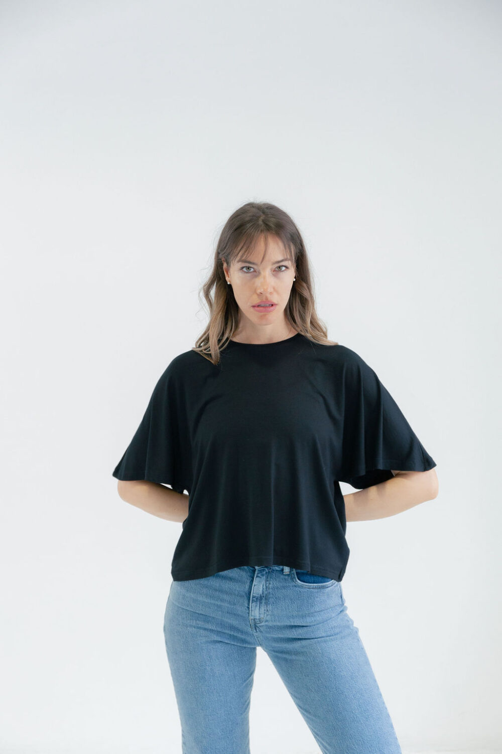 MAJICA BEYOND BASIC BLACK