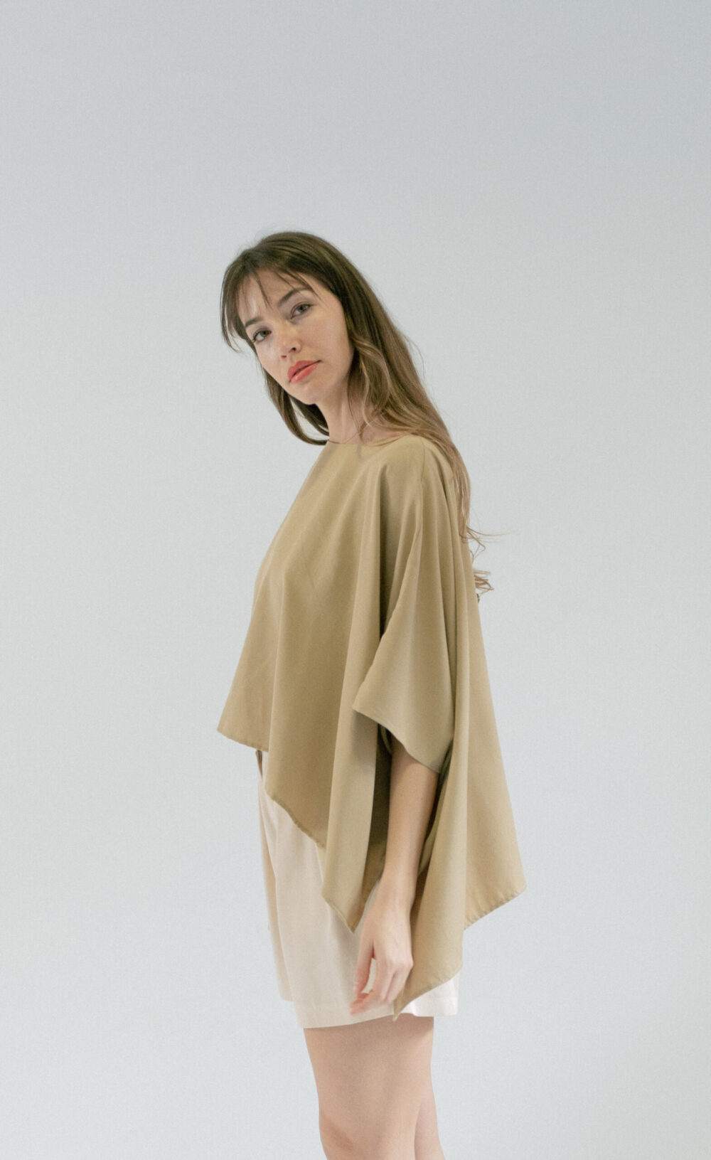 MAJICA ESSENTIAL LYOCELL SAND - Slika 2