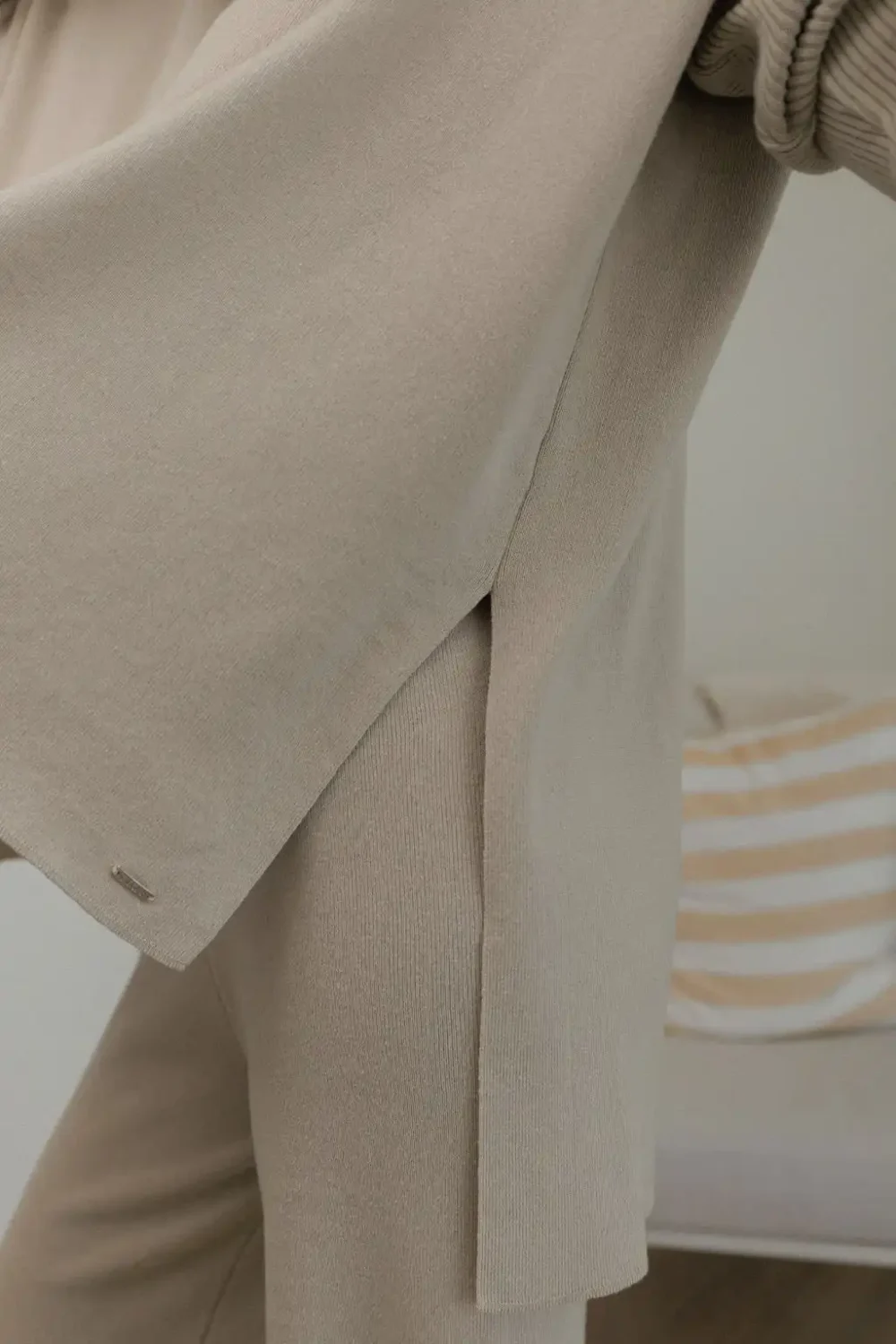 DŽEMPER KNITTED BEIGE - Slika 3