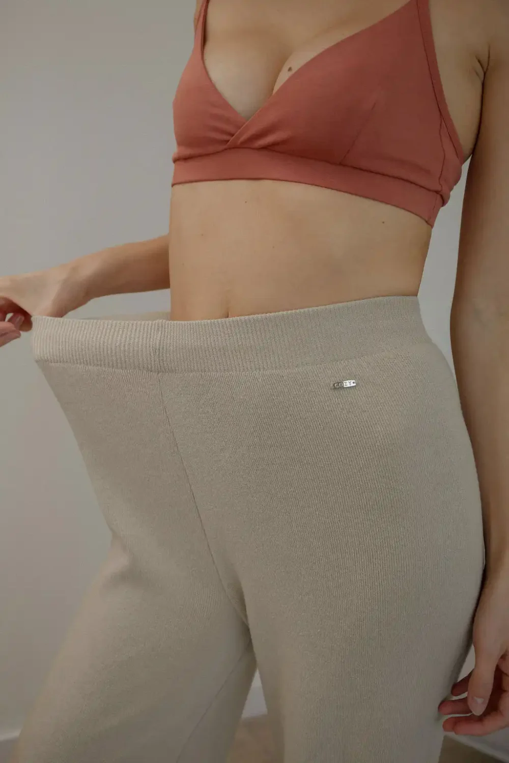 PANTALONE KNITTED BEIGE - Slika 2