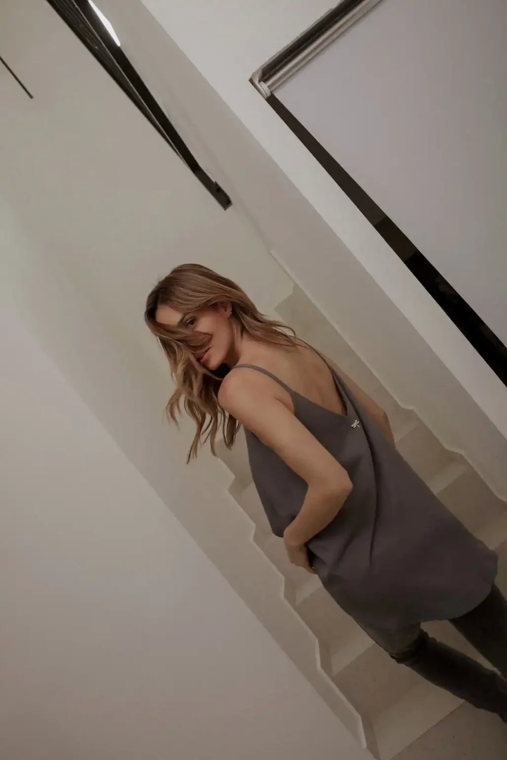 MAJICA NA BRETELE LAGANINI DARK GREY - Slika 8